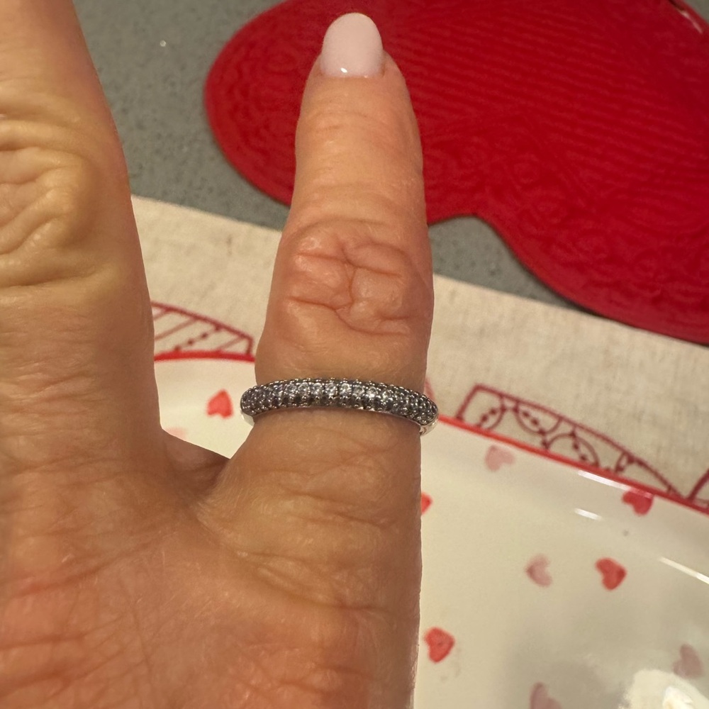 Elegant Silver Ring with Intricate Design